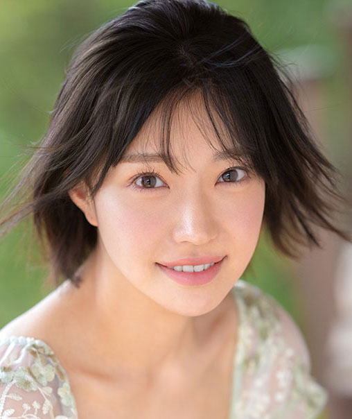 音无铃(おとなし すず)个人资料照片